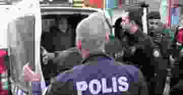 Antalya'da Emekli Astsubay Coronavirüslüyüm Dedi, Polise Tükürdü
