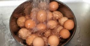 Yumurtayı Pişirmeden Önce Yıkamak Yanlış mı?