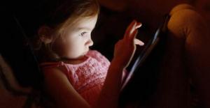 Dijital Cihazlar Çocukların Göz Sağlığını Bozuyor