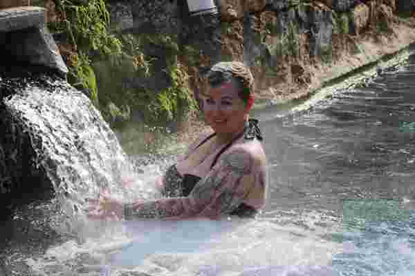 Pamukkale de kış ortasında antik havuzda yüzme keyfi #5