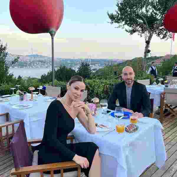 Demet Şener ve Tolga Arman'ın romantik yemeği