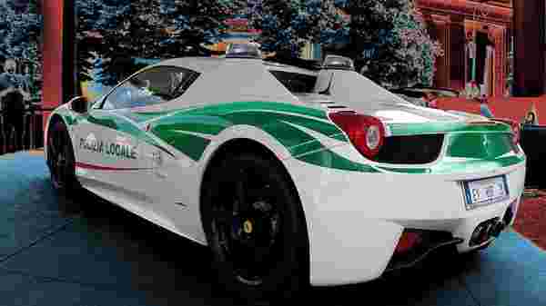 ferrari 458 polis