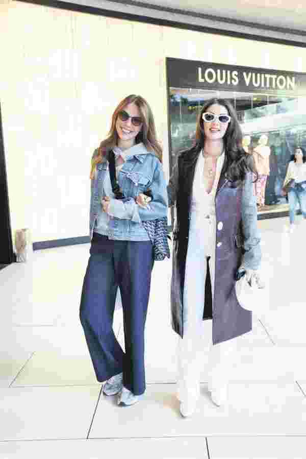 Selen Soyder ve Burcu Özberk'in havalı dostluğu