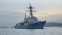 ABD savaş gemisi USS Nitze İstanbul Boğazı'na demirledi