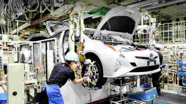 Toyota Japonya'da üretimi durdurdu