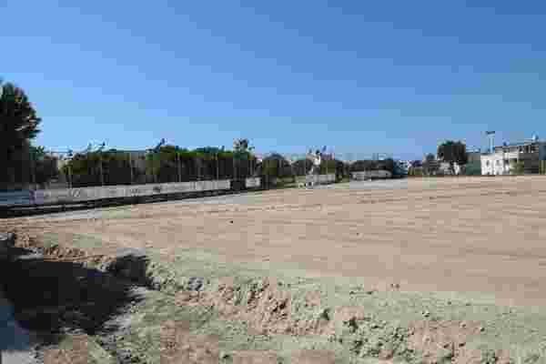 Turgutreis futbol sahası yenileniyor
