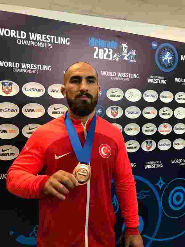 Türk güreşinin dünya şampiyonalarında 200. madalyası

