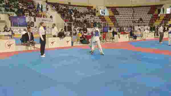 Ümitler Taekwondo Şampiyonası başladı

